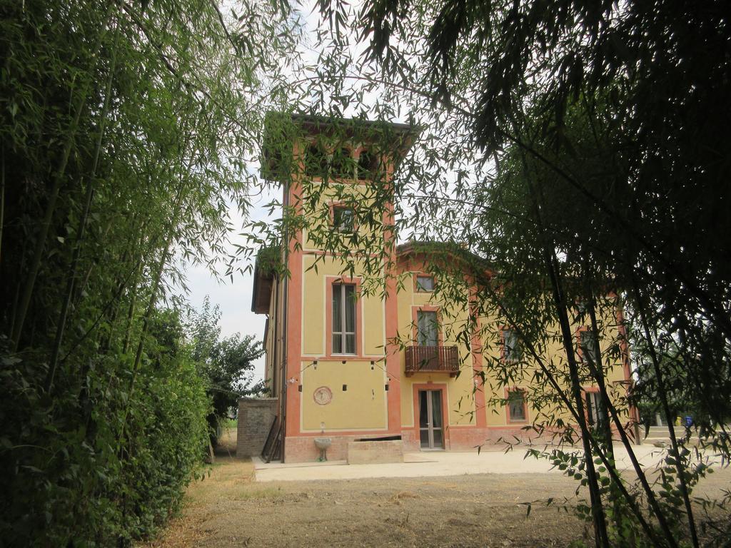 Villa Laura Cocconi Luaran gambar