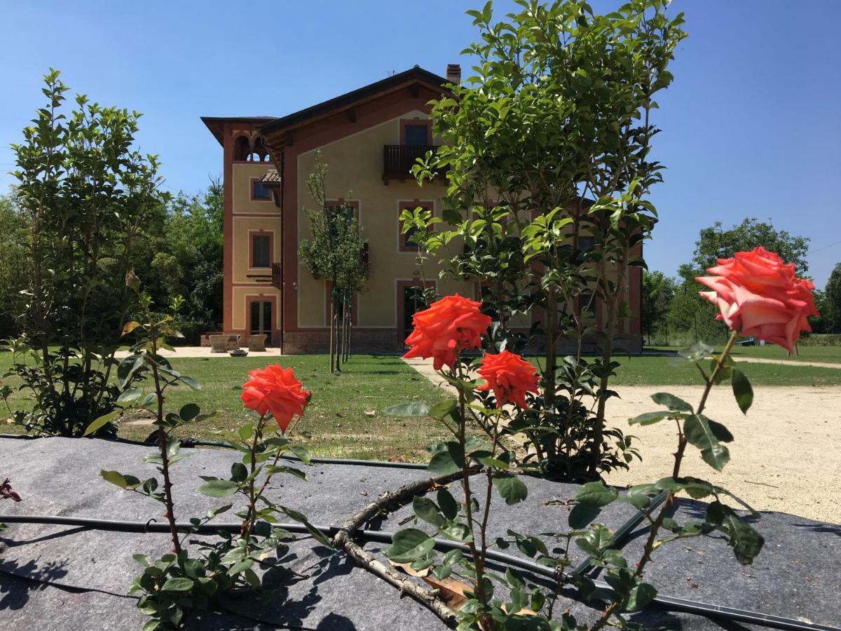 Villa Laura Cocconi Luaran gambar